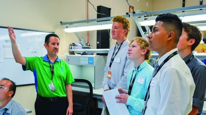 junior-achievement-volunteer junior achievement san diego volunteers